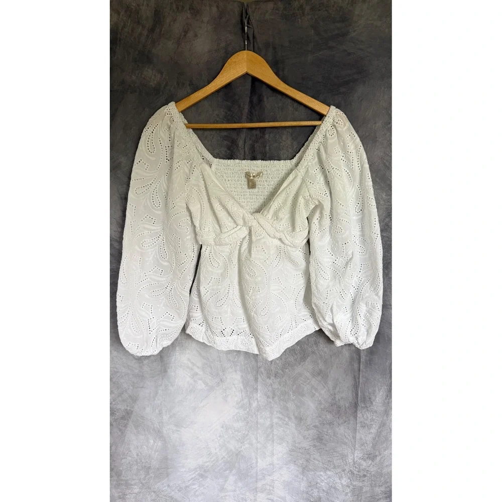 Banana Republic White Eyelet Puff Sleeve Blouse Smocked Back Sweetheart Top
